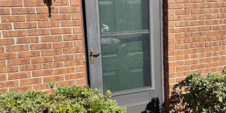 Cute 2 bedroom 1.5 bath townhome Gallery 3
