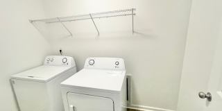 BEAUTIFUL 3 Bedroom Paired Home minutes from I-77 and I-40 - SPRING SPECIAL Gallery 14