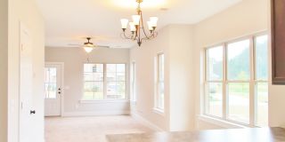 Beautiful Town Home with Garage in Chelsea... Available to View Now!!! Gallery 10