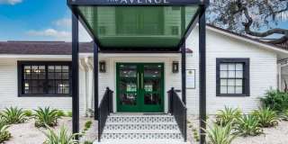 The Avenue Gallery 19