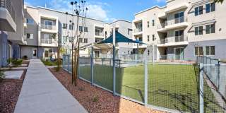 The Hendry Gallery 12