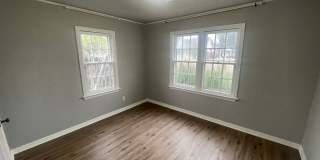 2 bed, 1 bath all updated and includes full size appliances! Walk to Uptown 23rd area! Gallery 12
