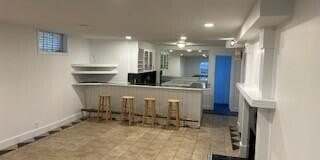 1621 Craig Street Gallery 17