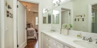 1332 Comstock Ave Gallery 19