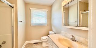 Charming 2BR with Refinished Hardwoods Gallery 8