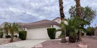 Beautiful 55+ Home with Vaulted Ceilings & Stainless Steel Kitchen Beautiful 55+ Home with Vaulted Ceilings & Stainless Steel Kitchen Gallery 1