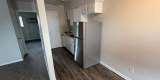 Discover Unmatched Convenience in a Prime Location in your 1 BR, 1BA Apartment! Hablamos Espanol! Gallery 4
