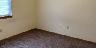 810 E. Jackson Triplex Gallery 8
