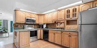 1369 Riverside Circle Gallery 17