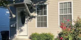 Beautifully Renovated Two Bedroom Highlands Home Gallery 3