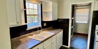 Great 3 Bedroom 1 Bathroom Home Near the Fairgrounds! Gallery 4