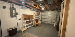 Beautiful 2 bedroom home with fenced in backyard Gallery 15
