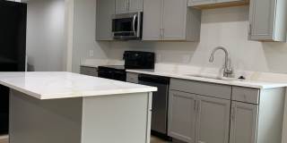 Beautiful 4bed/2bath house located close to shopping and I-555! Gallery 1