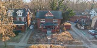 6+BR House on E. Lane – Central Campus – Newly Renovated + Free Parking – Flexible Move-In Gallery 20