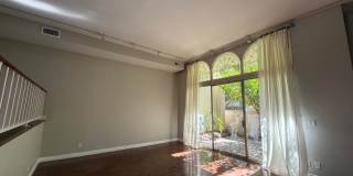 5266 Lindley Avenue Gallery 23