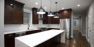 1428 Paulina Gallery 2