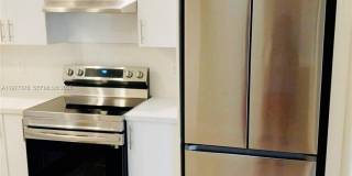 1439 Captains Walk Gallery 5