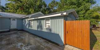 2329 Reynolds Street Gallery 26