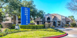 2400 Briarwest Apartments Gallery 10
