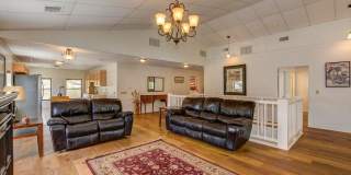 502 Western Avenue Gallery 23
