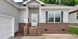 Pet Friendly Four Bedroom! Gallery 4
