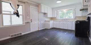 Beautifully Done 3 Bedroom House! Available for Immediate Move in! Gallery 13