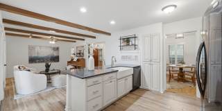 4 Bedroom with a Pool in Helotes! Gallery 28