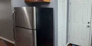Recent Rehabbed 2- 2bedroom 1 bath apartments Gallery 10
