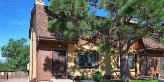 Two Bedroom/1.5 Bath Townhouse Gallery 1