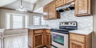 Charming home in Yukon + 3 bedrooms + 2 bathrooms Gallery 13