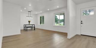 2910 W Crawford Street Gallery 6