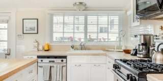 2323 Grand Canal Gallery 27