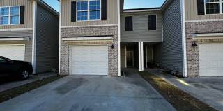 Highly Desirable Richmond Hill Townhome with 3 Bedroooms Gallery 1