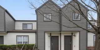 1447 E Oakwood Lane Gallery 1