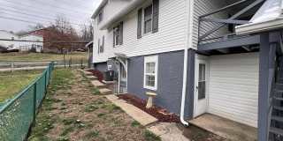 152 8th Street Gallery 1