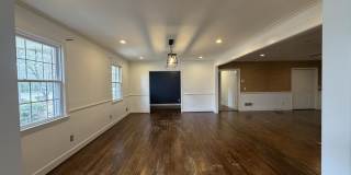 115 Adams Avenue Gallery 22