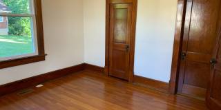 Charming Home with Large Backyard Near Radford University Gallery 30