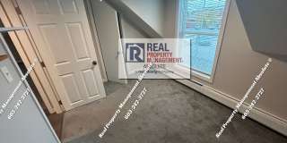 Cozy 2 Bedroom Upstairs Unit Gallery 19