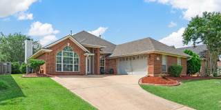 4 Bedroom 2.5 Bathroom in Stockwell Gallery 1