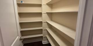 Beautiful Pavilions Condo! Gallery 9