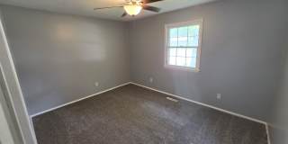 3 bedroom/1.5 bathroom house/2 car garage Gallery 17
