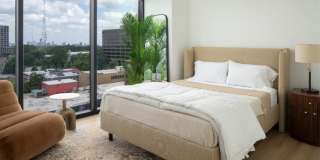 Emmi Midtown Gallery 21