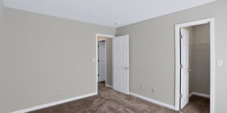5439 Lake Boggs Street Gallery 36