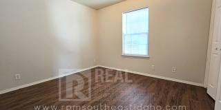 Spacious & Updated 2 Bedroom, 2 Bathroom Twin Home in Ammon with Garage, Fenced Backyard, and Hookups (Idaho Falls) for Rent by Real Property Management Gallery 21