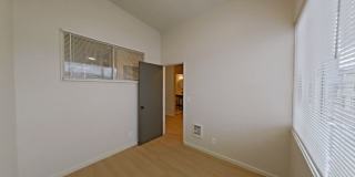 University Manor - Newly Renovated Units just a short walk from Campus! Gallery 124