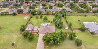 Luxury Lease on 1+ Acre with Saltwater Pool & Workshop in Ponder ISD! Gallery 30