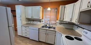 3 bed, 2 bath house in Davis Park Gallery 6