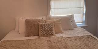 Cute Bungalow Style Home In the Historic District Gallery 30