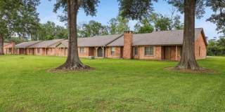 4980 Woodland Park Dr Gallery 1