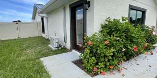 2381 SE Pinero Road Gallery 1